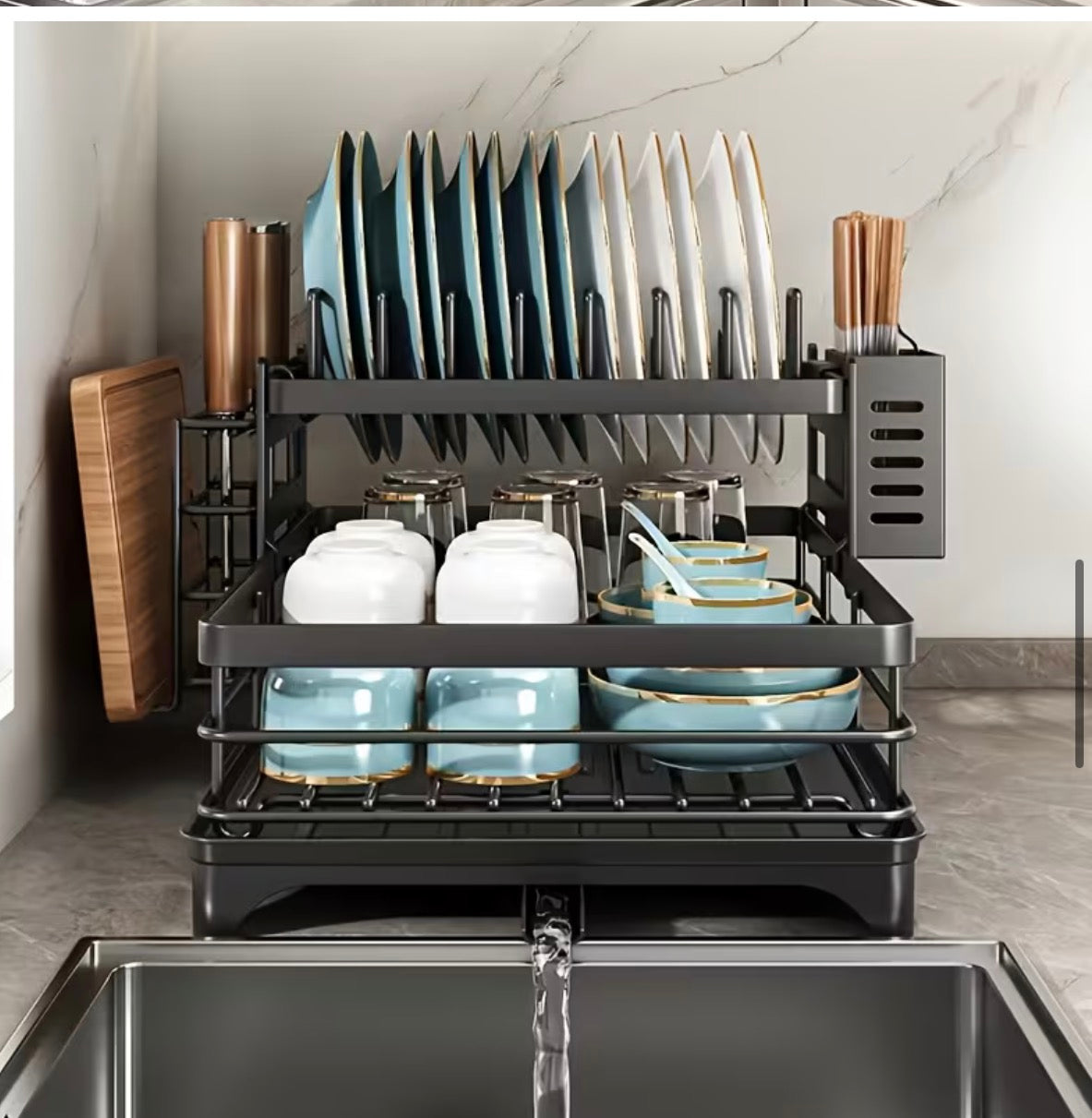Égouttoir de cuisine à drainage automatique
Gardez votre plan de travail sec, propre et organisé